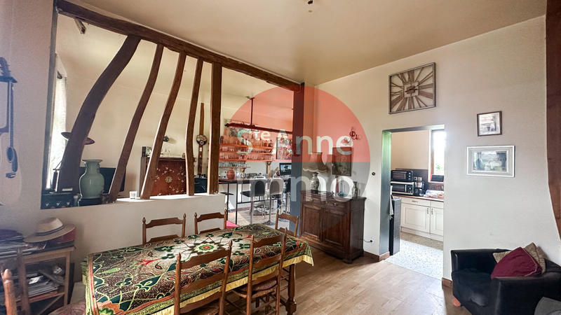 Maison - 240 m² - 4 pièces