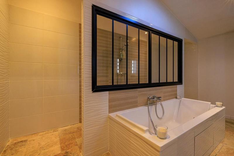 Corps de ferme - 302 m² - 8 pièces