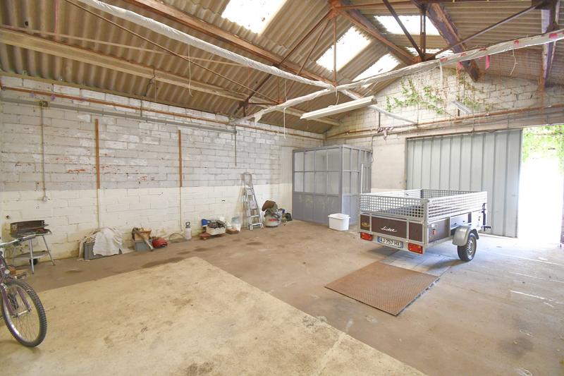 Maison - 195 m² - 7 pièces