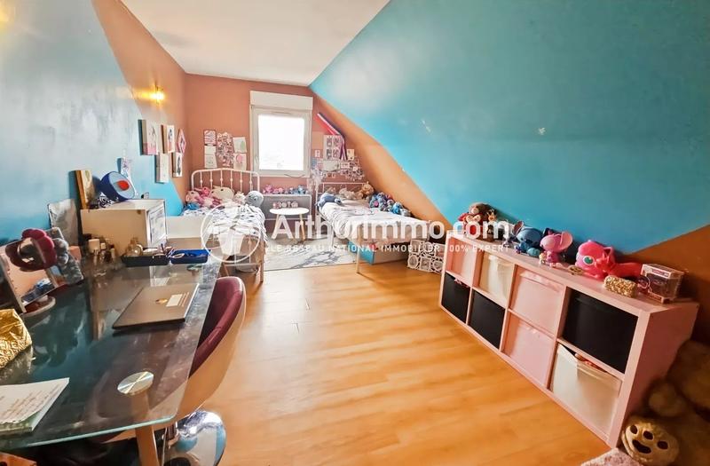 Appartement - 100 m² - 5 pièces