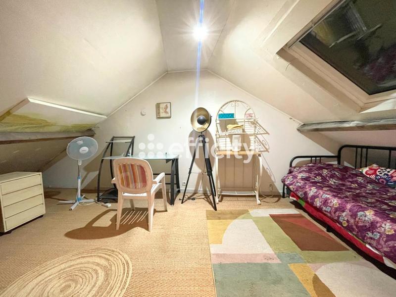 Maison - 94 m² - 5 pièces