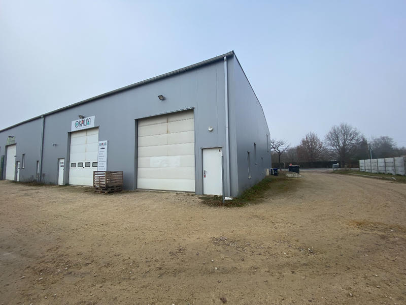 Local d'activité / Entrepôt - 110 m²