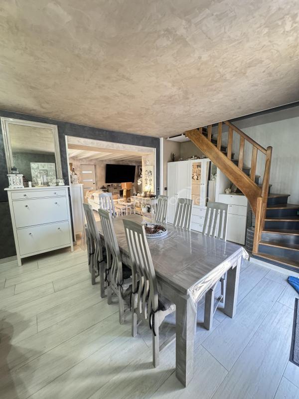 Maison - 185 m² - 6 pièces