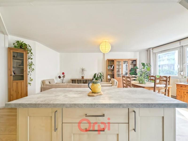 Appartement - 70 m² - 3 pièces