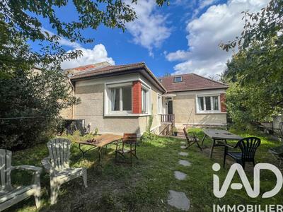 Maison - 106 m² - 8 pièces