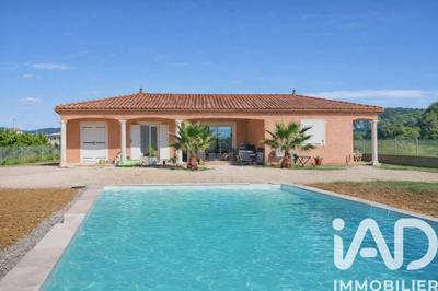 Maison - 219 m² - 6 pièces