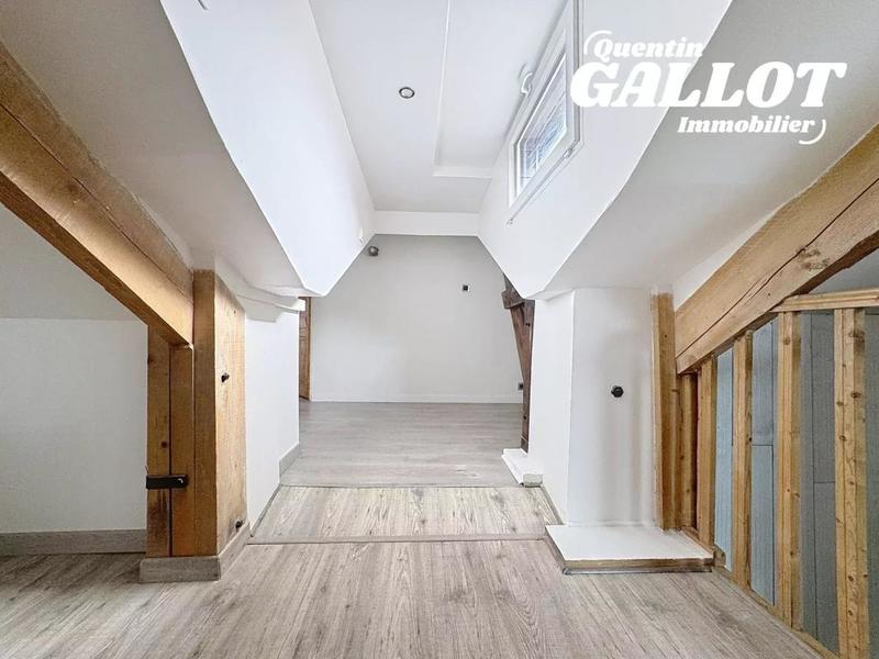 Maison - 192 m² - 11 pièces