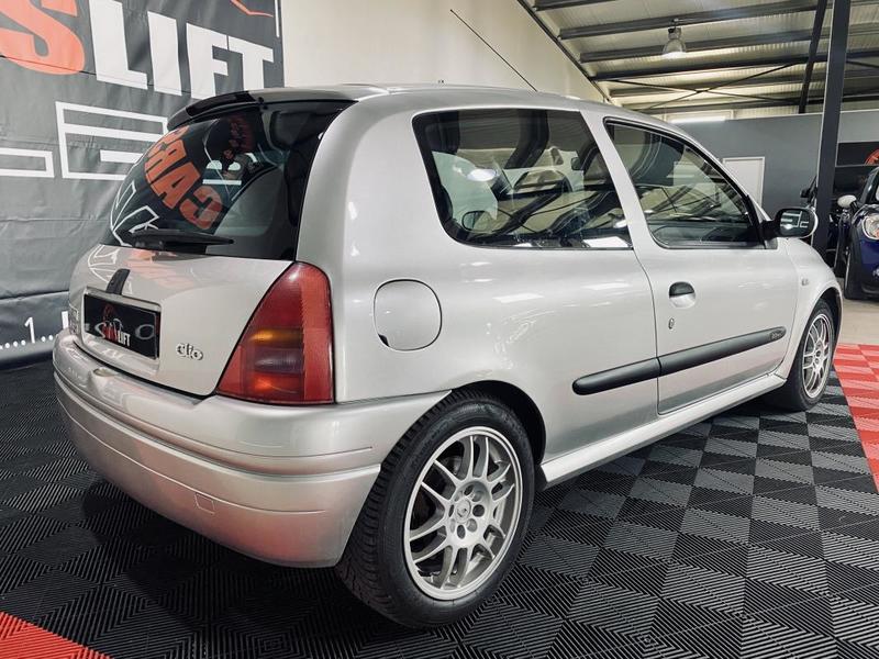 Renault Clio II Rs 2.0 i Phase 1 172ch