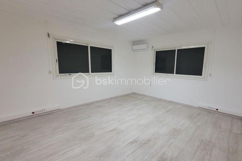 Bureau - 140 m² - 6 pièces