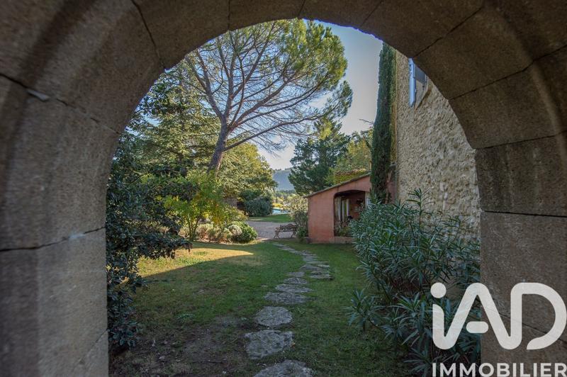 Maison - 402 m² - 12 pièces