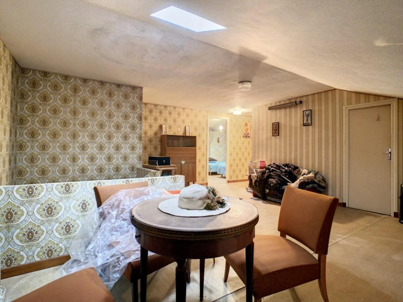 Propriété - 349 m² - 12 pièces