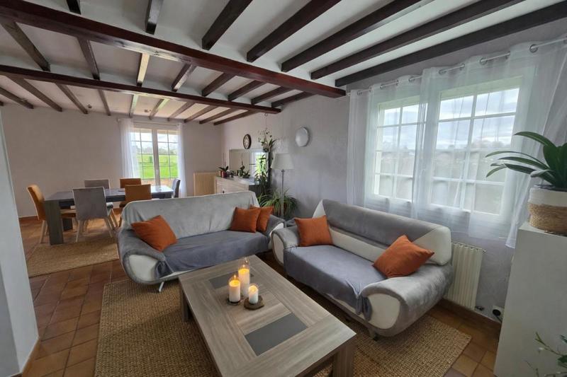 Maison - 161 m² - 9 pièces