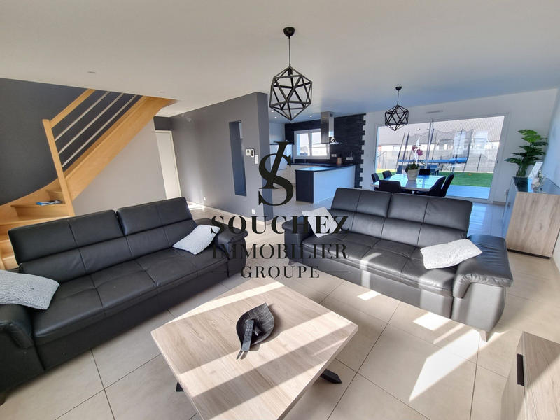 Maison - 165 m² - 8 pièces