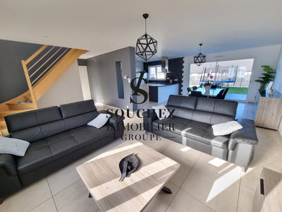 Maison - 165 m² - 8 pièces