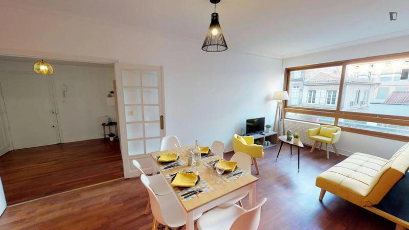 Chambre - 12 m² - 4 pièces