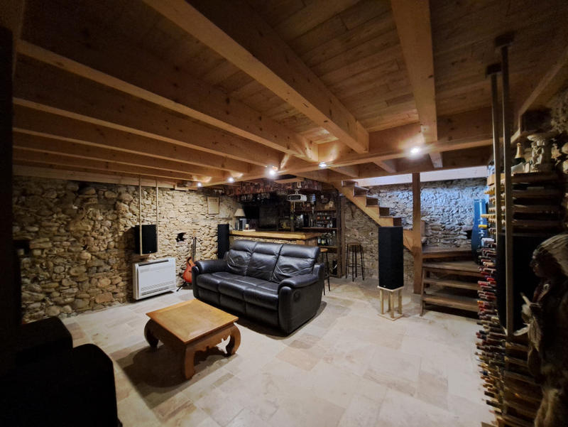 Maison - 260 m² - 9 pièces