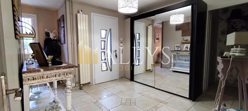 Maison - 122 m² - 7 pièces