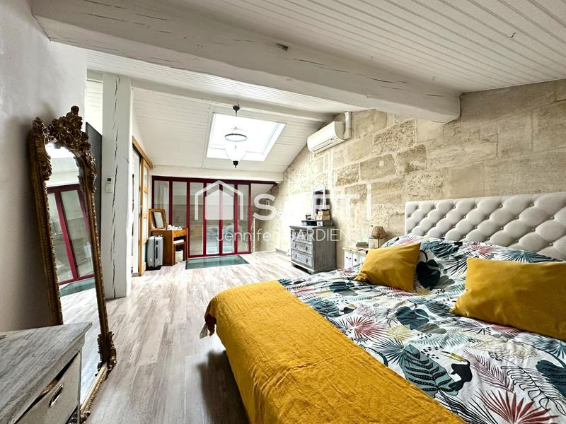 Maison - 161 m² - 6 pièces