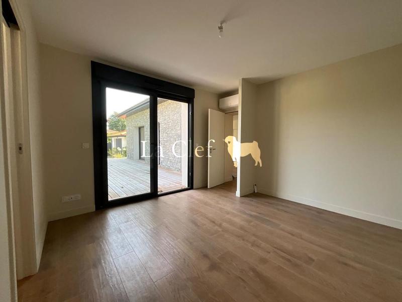Maison - 145 m² - 6 pièces