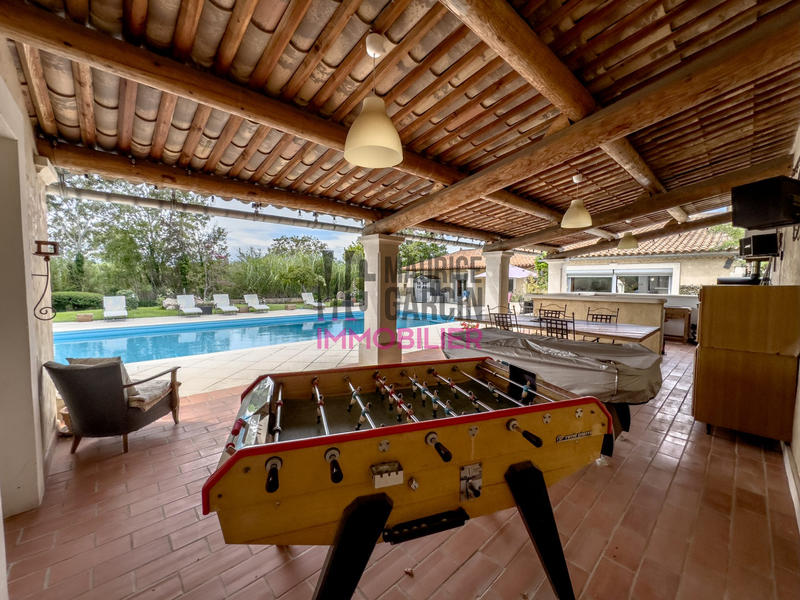 Maison - 300 m² - 10 pièces