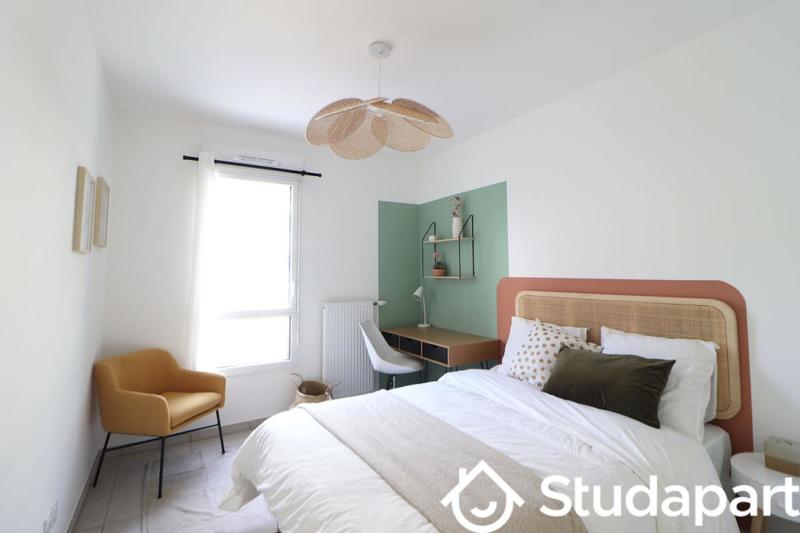 Chambre - 11 m² - 1 pièce