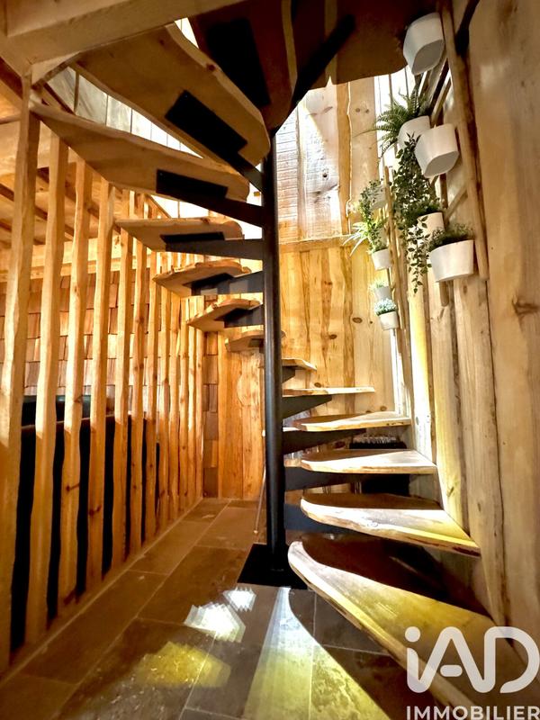 Maison de maîtres - 200 m² - 8 pièces