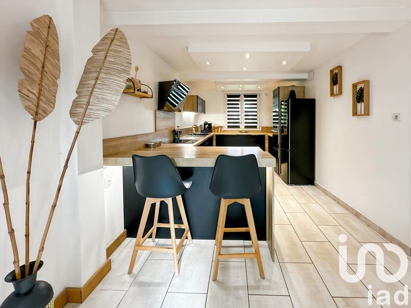 Maison - 180 m² - 7 pièces