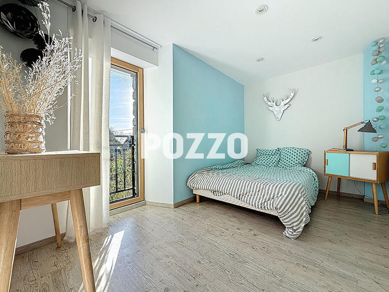 Maison - 168 m² - 7 pièces