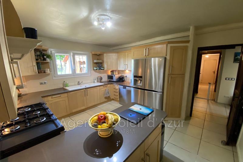 Villa - 206 m² - 6 pièces