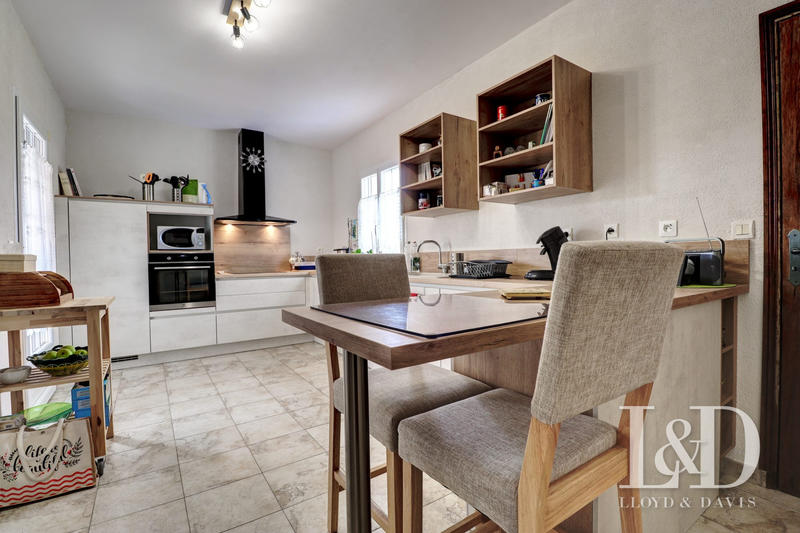 Maison - 175 m² - 6 pièces