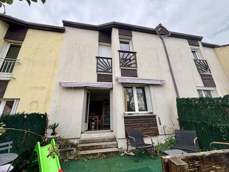 Maison - 88 m² - 4 pièces