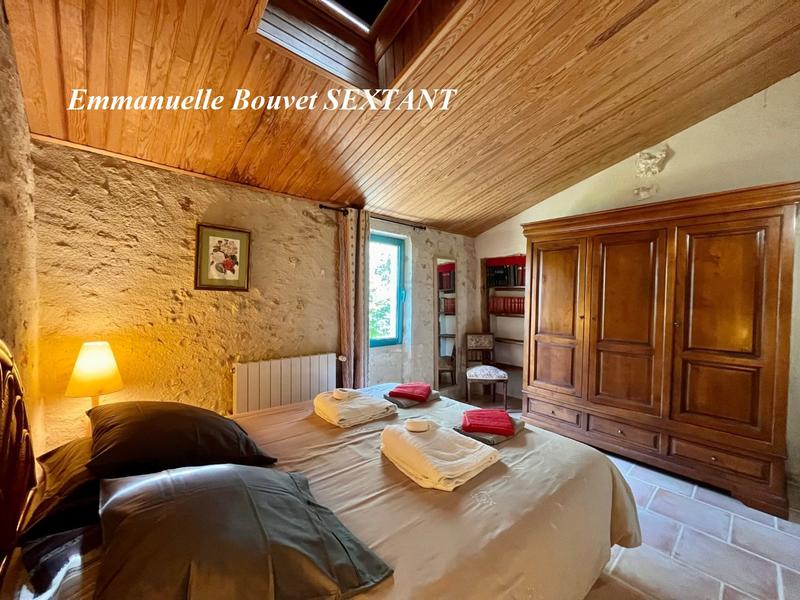 Maison - 217 m² - 7 pièces