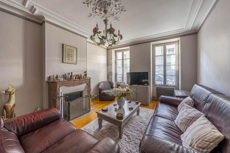 Appartement - 104 m² - 5 pièces