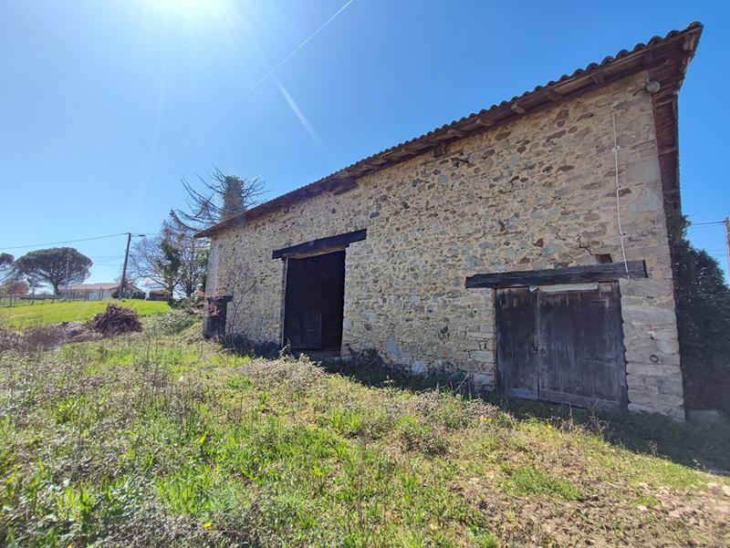 Grange - 130 m² - 1 pièce