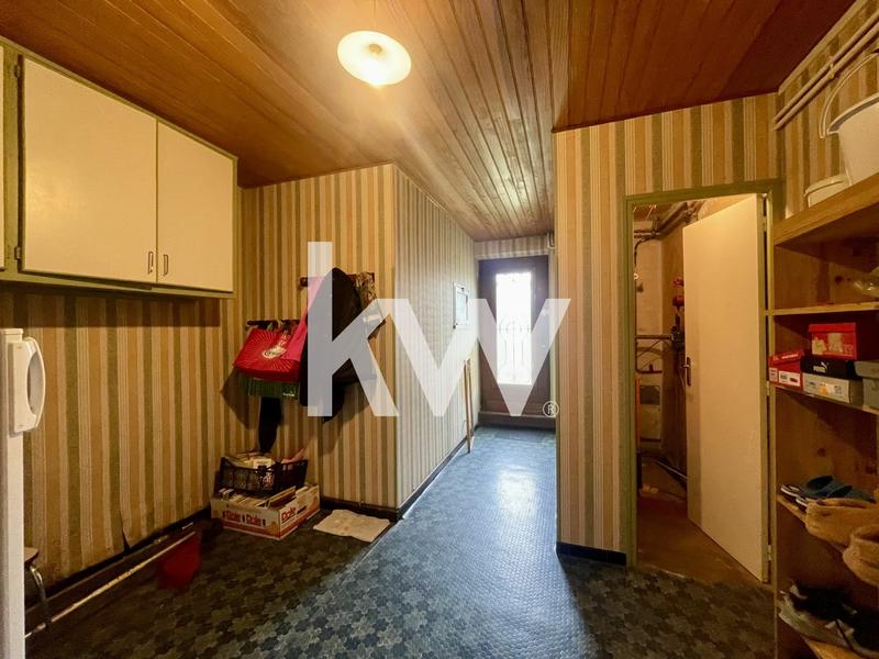 Maison - 205 m² - 7 pièces