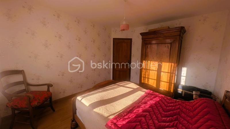 Maison traditionnelle - 130 m² - 8 pièces