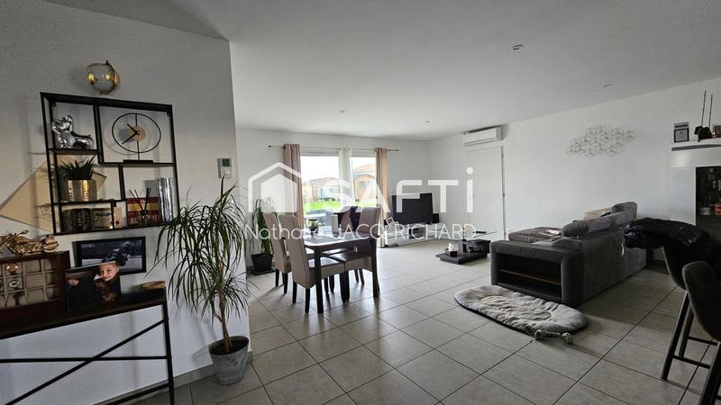 Maison - 90 m² - 3 pièces