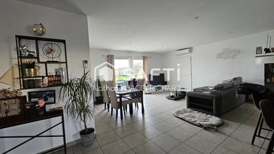 Maison - 90 m² - 3 pièces