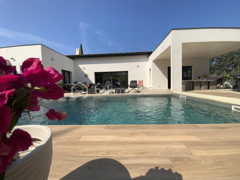 Maison - 180 m² - 6 pièces