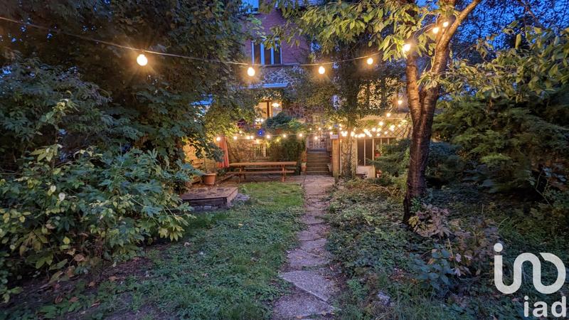 Maison - 211 m² - 7 pièces