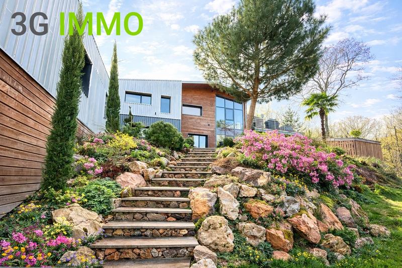 Propriété - 195 m² - 7 pièces