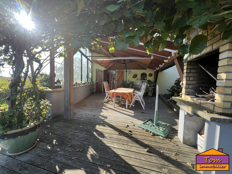 Maison - 200 m² - 6 pièces