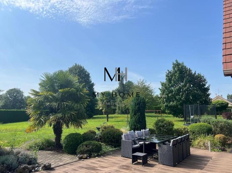 Villa - 220 m² - 10 pièces