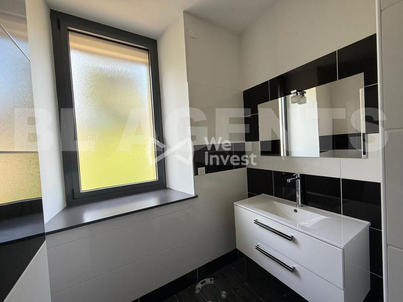 Maison - 390 m² - 5 pièces