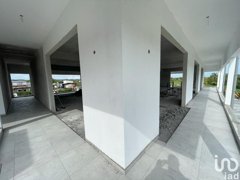 Local commercial - 204 m²