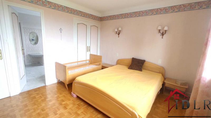 Maison - 251 m² - 9 pièces