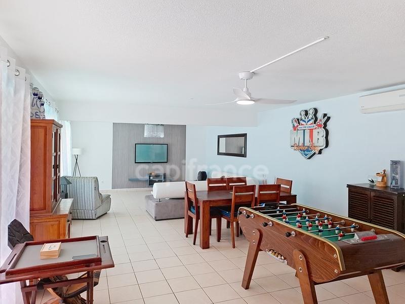 Villa - 196 m² - 4 pièces