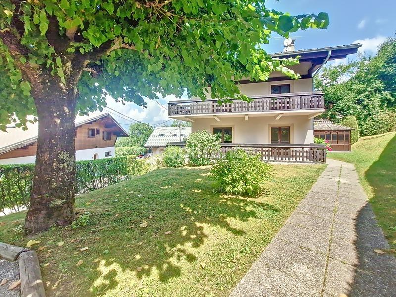 Châlet - 204 m² - 12 pièces