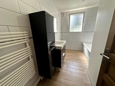 Maison - 94 m² - 5 pièces