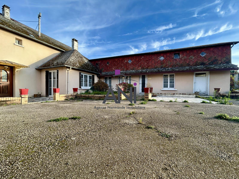 Maison ancienne - 241 m² - 7 pièces